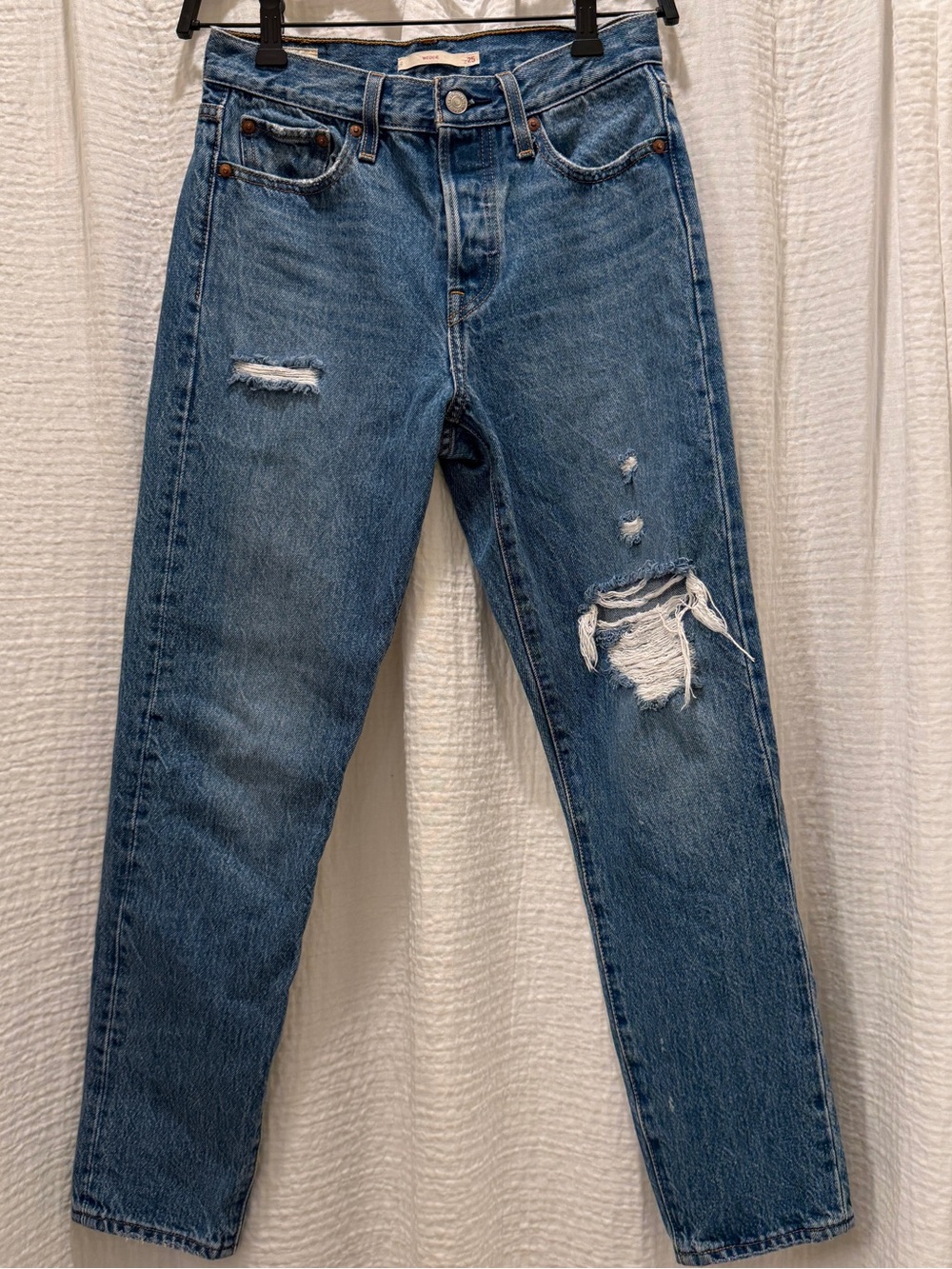 Levi’s Premium Wedgie Straight Distressed High Rise Jeans Blue Size 25